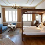 Отель Deutsches Haus 4*