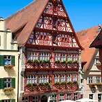 Отель Deutsches Haus 4*