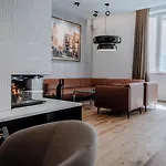 Deutsches Haus Отель Динкельсбюль
