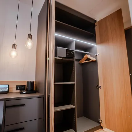 Ξενοδοχείο Deutsches Haus 4*