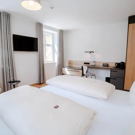 Deutsches Haus Ξενοδοχείο 4*