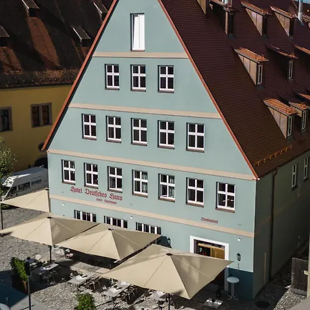 Deutsches Haus فندق دينكلسبهل