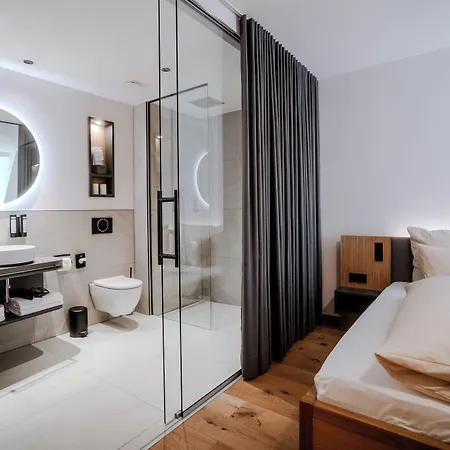 فندق Deutsches Haus 4*